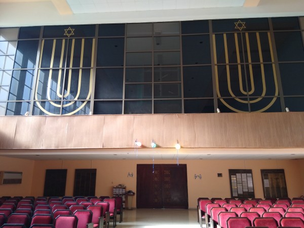 photo of inside of sanctuary, Templo Bet Shalom, Havana